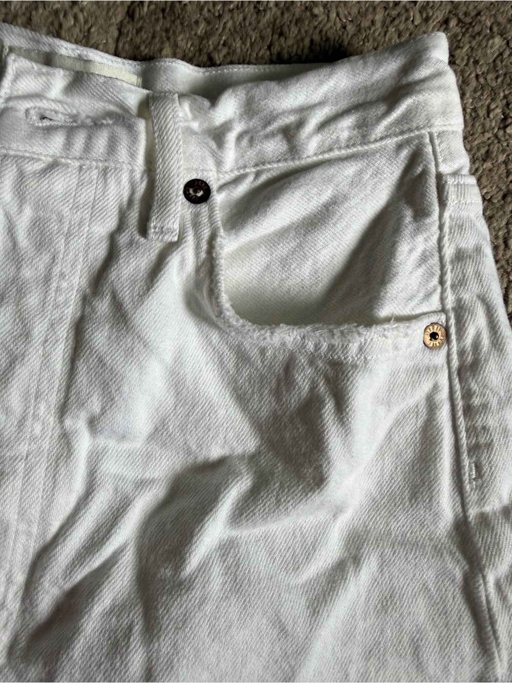 AGOLDE Stella White High-Waist Frayed Hem Women’s Hidden Button Fly Shorts- 23 - Picture 12 of 14